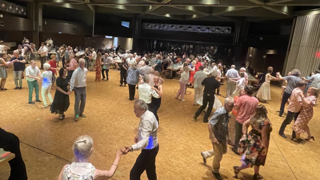 Ankündigung "Tanz in den Mai"